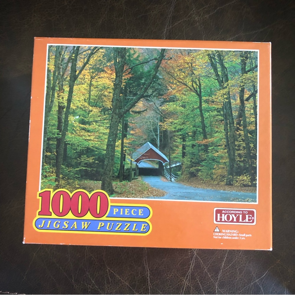 Hoyle Jigsaw Puzzle;  Covered Bridge In Fall, Model#5600-SCE, 1000 pieces